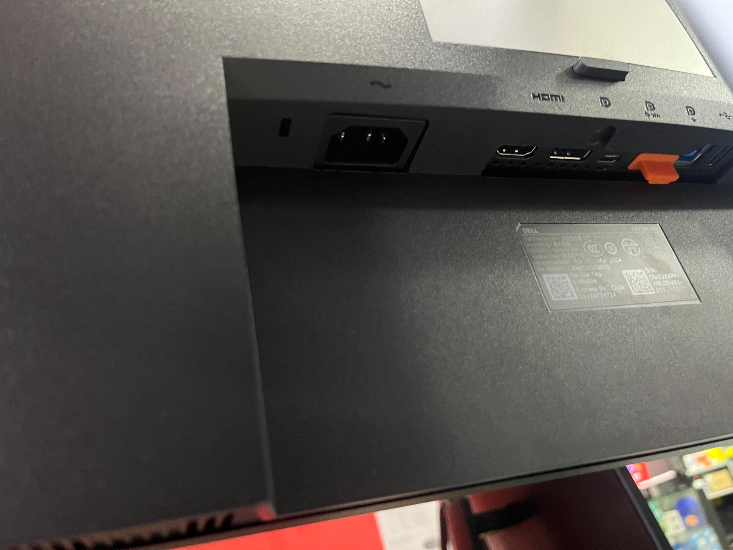 Dell Pro P2726DEB conferencing monitor - Image 5